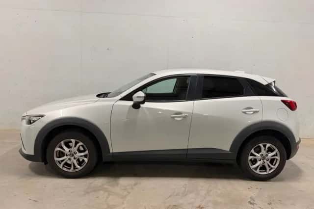 Mazda CX-3 (2016) thumbnail 2