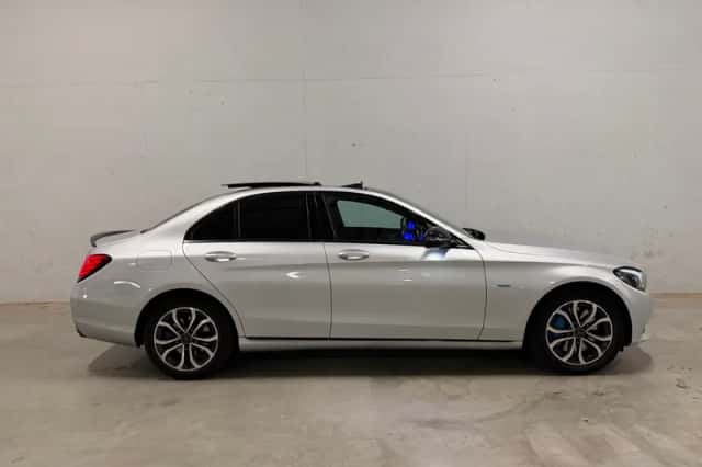 Mercedes-Benz C-Klasse (2016) thumbnail 1