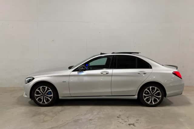 Mercedes-Benz C-Klasse (2016) thumbnail 2