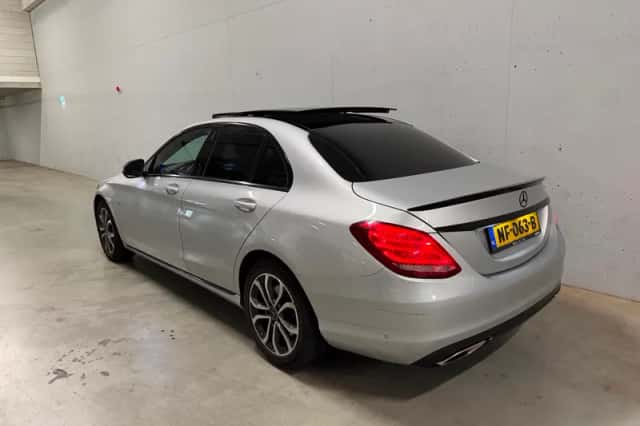 Mercedes-Benz C-Klasse (2016) thumbnail 4