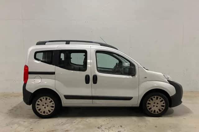 Peugeot Bipper Tepee (2010) thumbnail 2