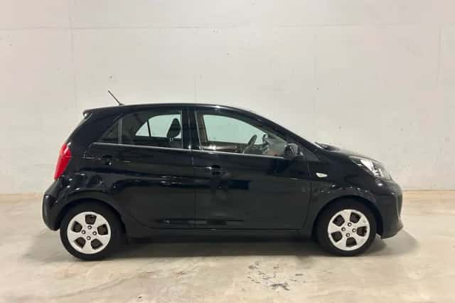 Kia Picanto (2016) thumbnail 1