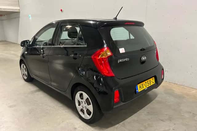 Kia Picanto (2016) thumbnail 5