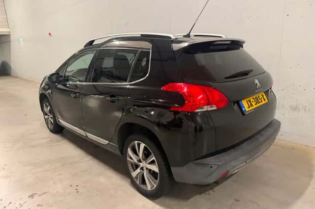 Peugeot 2008 (2015) thumbnail 6