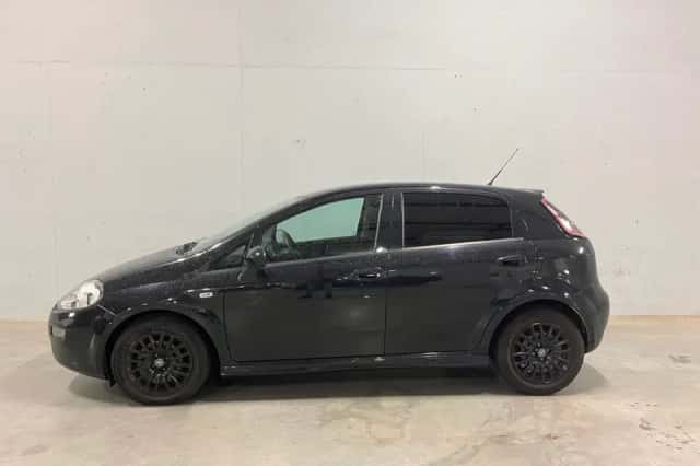 Fiat Punto (2014) thumbnail 2