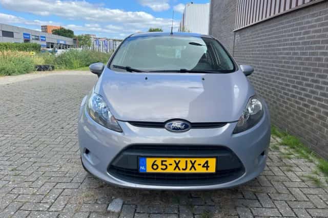 Ford Fiesta (2012) thumbnail 6