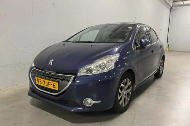 Peugeot 208 (2012) thumbnail 5