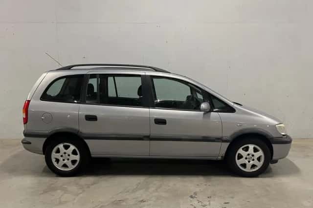 Opel Zafira (2002) thumbnail 1