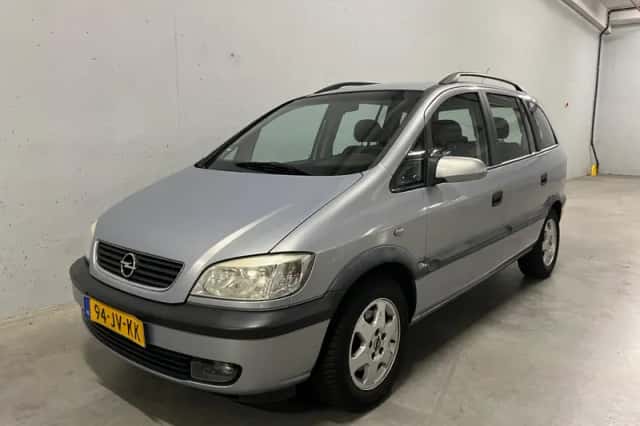 Opel Zafira (2002) thumbnail 5