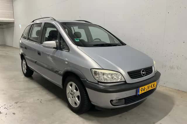 Opel Zafira (2002) thumbnail 6