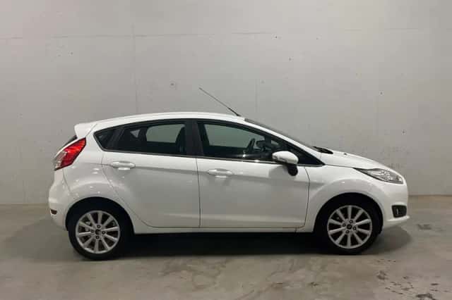 Ford Fiesta (2016) thumbnail 1
