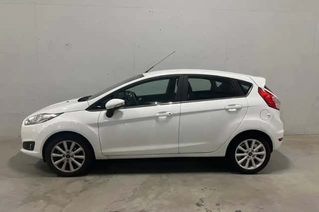 Ford Fiesta (2016) thumbnail 2