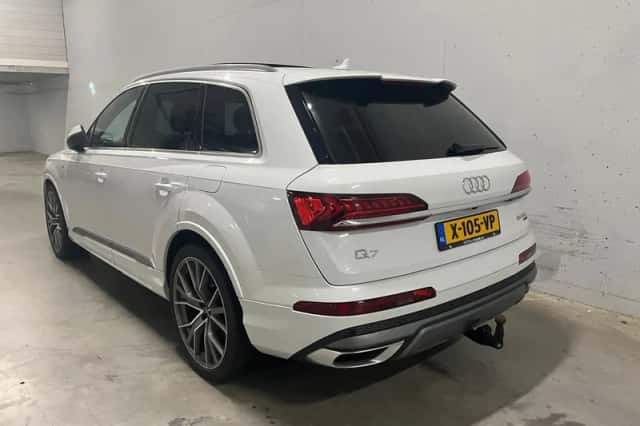 Audi Q7 (2020) thumbnail 5