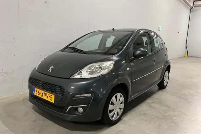 Peugeot 107 (2012) thumbnail 2