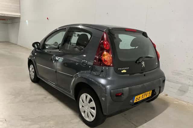 Peugeot 107 (2012) thumbnail 6
