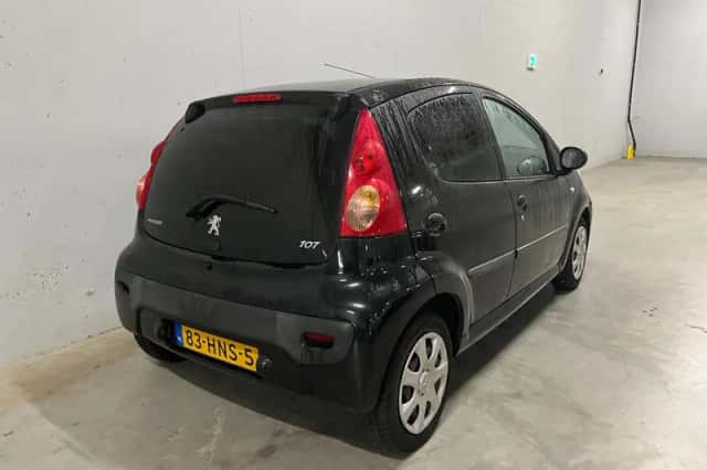 Peugeot 107 (2009) thumbnail 3