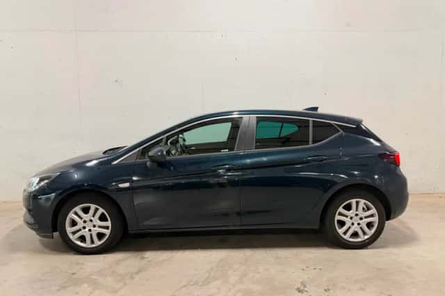 Opel Astra (2018) thumbnail 2