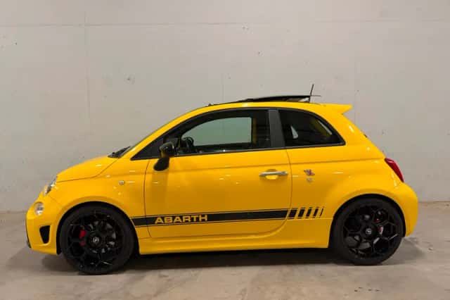 Fiat 500 (2017) thumbnail 1
