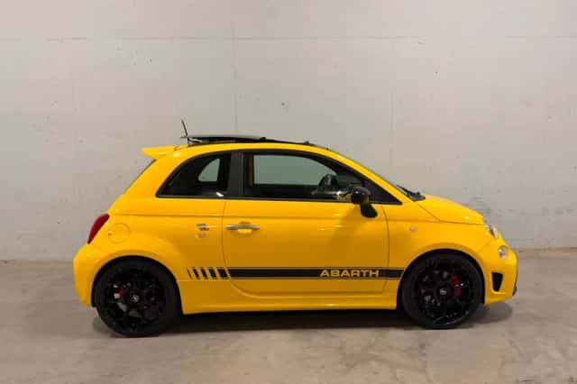 Fiat 500 (2017) thumbnail 2