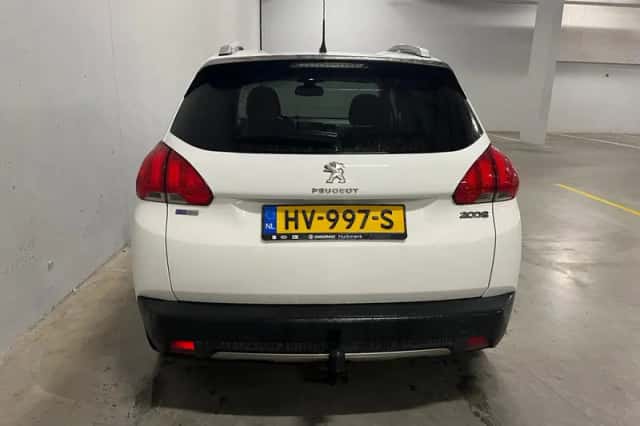 Peugeot 2008 (2016) thumbnail 5
