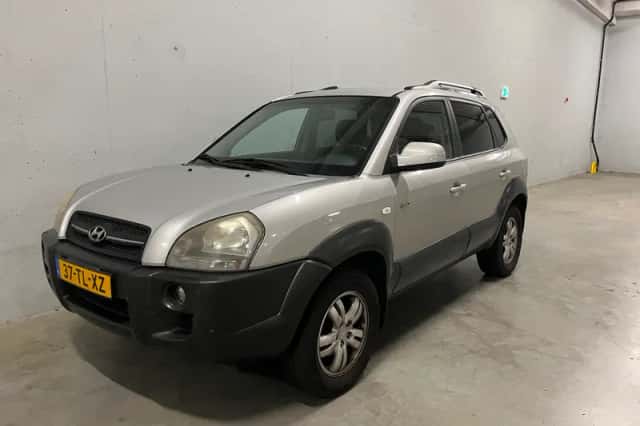 Hyundai Tucson (2006) thumbnail 3