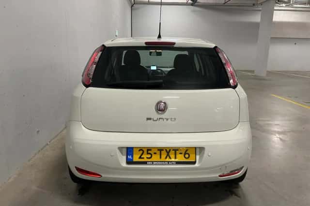 Fiat Punto (2012) thumbnail 3