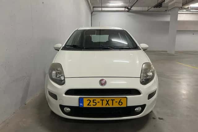 Fiat Punto (2012) thumbnail 4