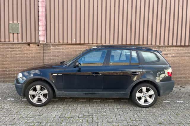 BMW X3 (2004) thumbnail 4
