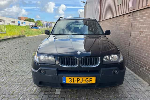 BMW X3 (2004) thumbnail 5