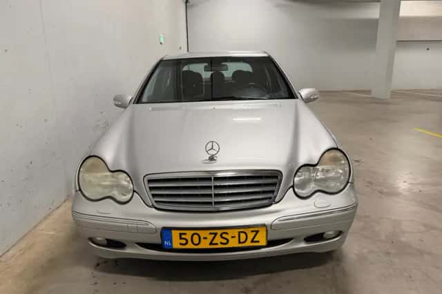 Mercedes-Benz C-Klasse (2001) thumbnail 4