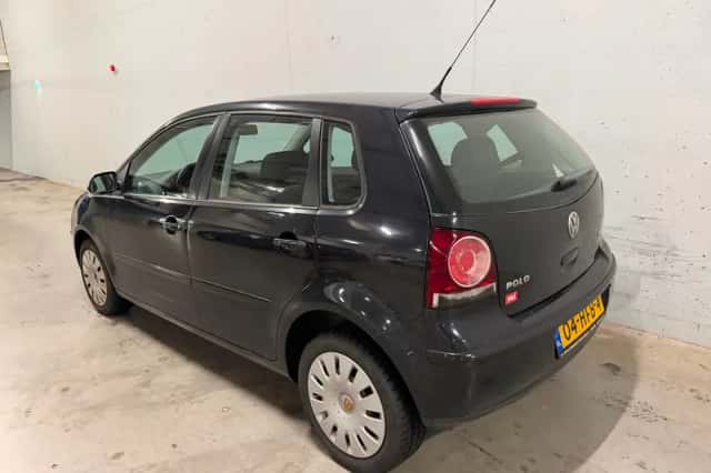 Volkswagen Polo (2008) thumbnail 3