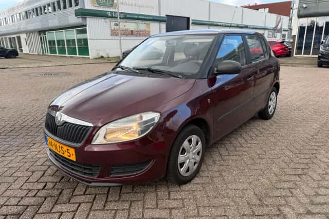 Škoda Fabia (2010) thumbnail 1