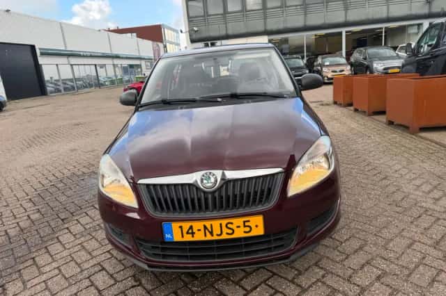 Škoda Fabia (2010) thumbnail 2