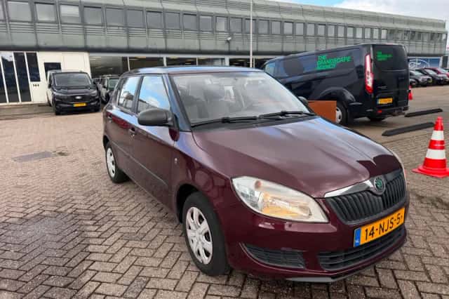 Škoda Fabia (2010) thumbnail 5