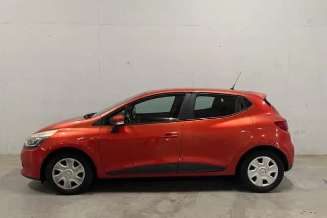 Renault Clio (2013) thumbnail 2
