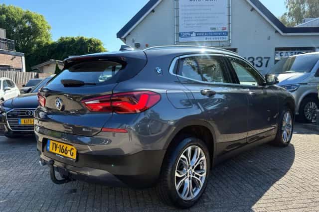 BMW X2 (2018) thumbnail 3