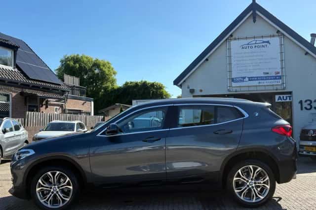 BMW X2 (2018) thumbnail 4