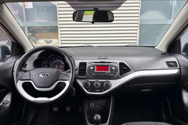 Kia Picanto (2011) thumbnail 3