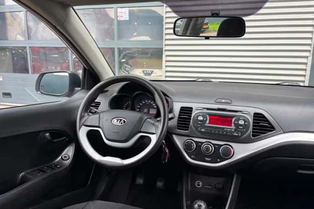 Kia Picanto (2011) thumbnail 4