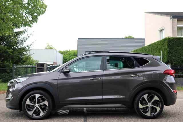 Hyundai Tucson (2016) thumbnail 4