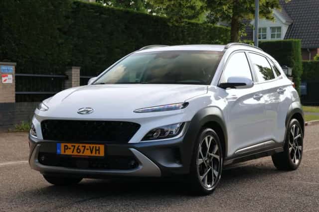Hyundai Kona (2022) thumbnail 1