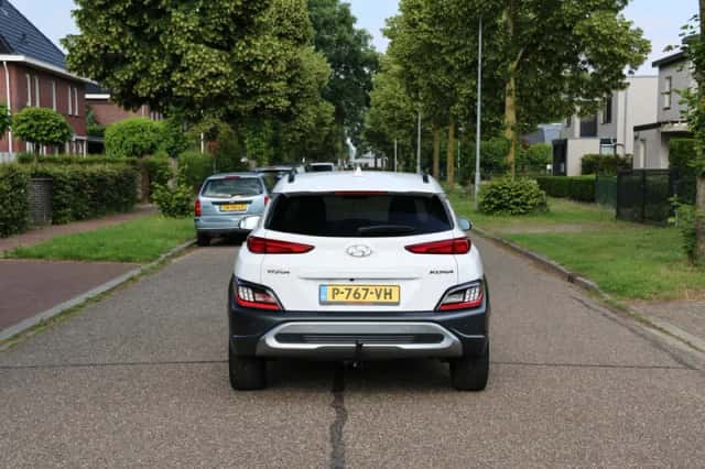 Hyundai Kona (2022) thumbnail 5