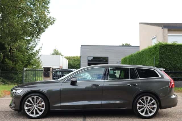 Volvo V60 (2019) thumbnail 4