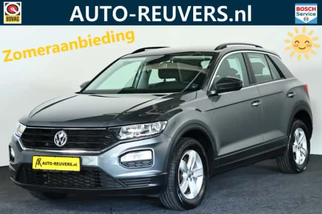 Volkswagen T-Roc (2017) thumbnail 1