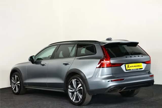 Volvo V60 (2020) thumbnail 6