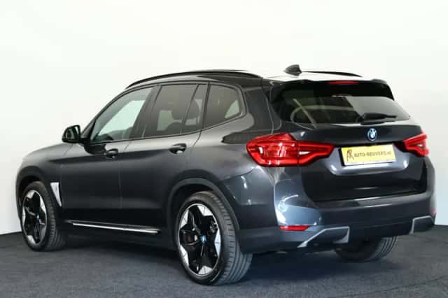 BMW iX3 (2020) thumbnail 6