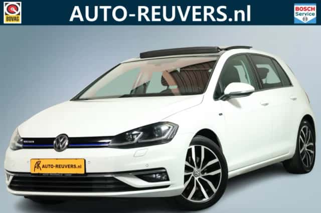Volkswagen Golf (2018) thumbnail 1