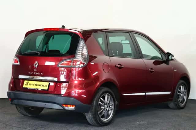 Renault Scénic (2015) thumbnail 2