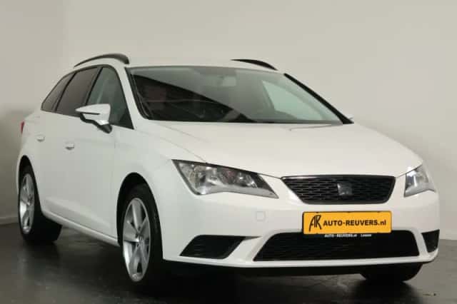 SEAT Leon (2014) thumbnail 5