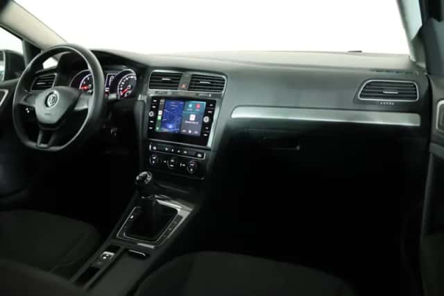 Volkswagen Golf (2017) thumbnail 3